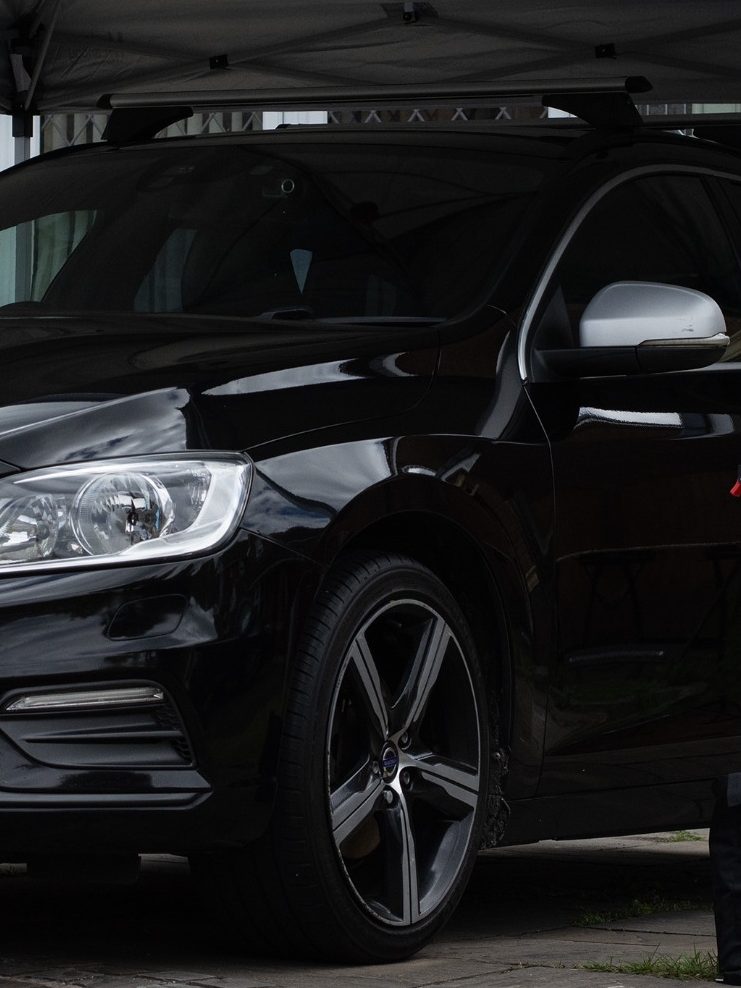 Volvo V60 front view looking very clean after a complete detail and paint correction
